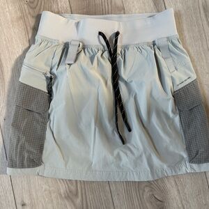 Gray lululemon skirt size 6